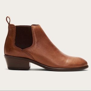 Frye Carson Chelsea Bootie in Cognac
